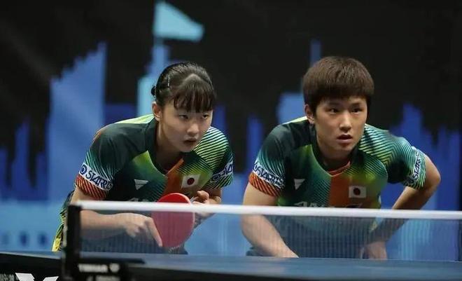 在乒乓球竞 在乒乓球竞